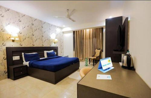Sector 40 Hotel | BlueNeck Sec 40 Unitech Cyber Park Gurugram