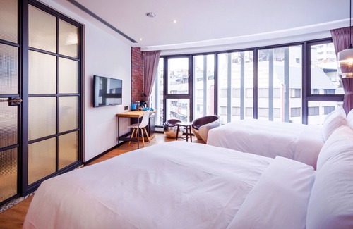 Central District Hotel | BlueSky Hotel