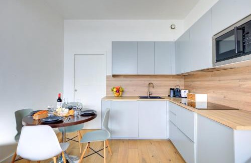 Combat Apartment | Bluestay 48 - Superb apartment in Paris