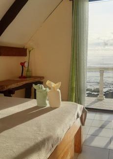 San Isidro House | BlueWave Surf Stay