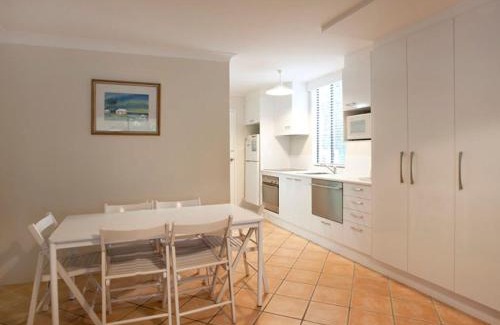 Blueys Beach House | Blueys Beach Villa Manyana 24