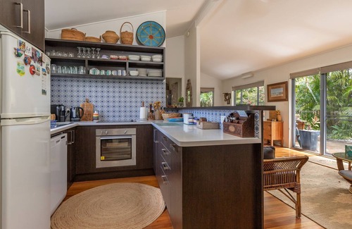 Blueys Beach Apartment | Blueys @ Blueys unwind and relax in this Balinese style gem