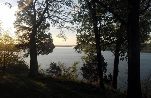 Golconda House | Bluff Bungalo in the Shawnee National Forest