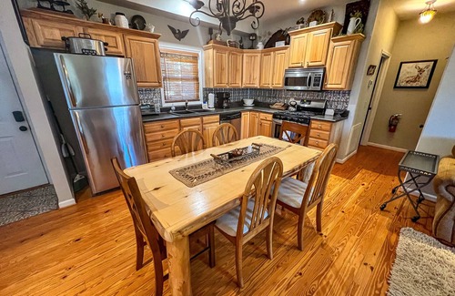 Buck Mountain Cabin | Bluff Mtn Retreat Available Labor Day Weekend!