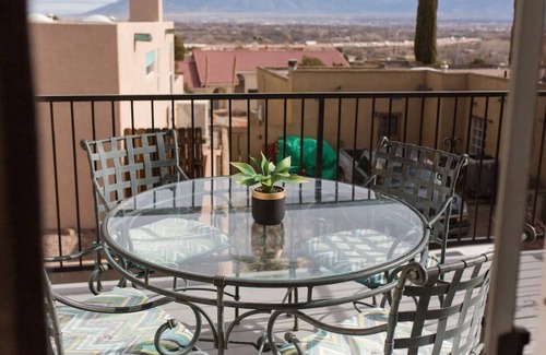 Westside House | Bluffside Mountain & City Views Just Minutes from I-40