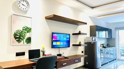 DLF Phase 3 Hotel | BluO Studio2 DLF Cybercity - Balcony, Gym TT, Lift