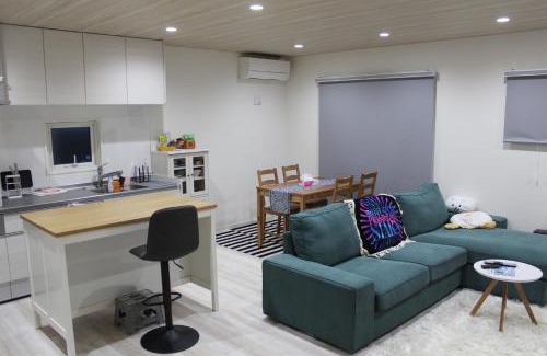 Fukui House | Blupar - share house with a host ホストとのシェアハウススタイル民泊