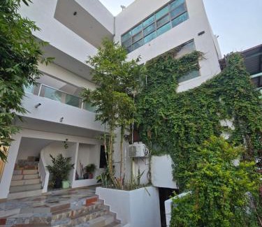Paraiso Apartment | BLVD1Rec