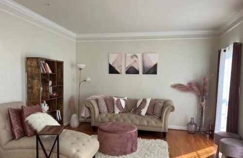 Bowie House | Blynded Escape in Bowie