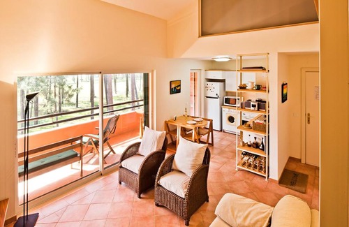 Charneca de Caparica e Sobreda Apartment | BmyGuest - Aroeira Golf Apartment