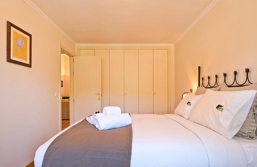 Charneca de Caparica e Sobreda Apartment | BmyGuest - Aroeira Golf Apartment