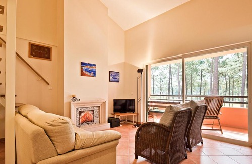 Charneca de Caparica e Sobreda Apartment | BmyGuest - Aroeira Golf Apartment
