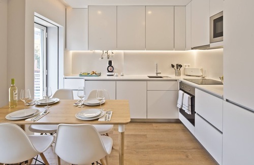 Lisbon Old Town Apartment | BmyGuest Bruno's 36 Exclusive Apartments IV (C99)