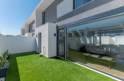 Caixas Villa | BmyGuest - Meco Sunset & Pool Villa