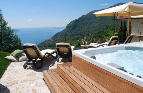 Gardola Apartment | BnB Borgo le Vigne - La Vendemmia Only Adults