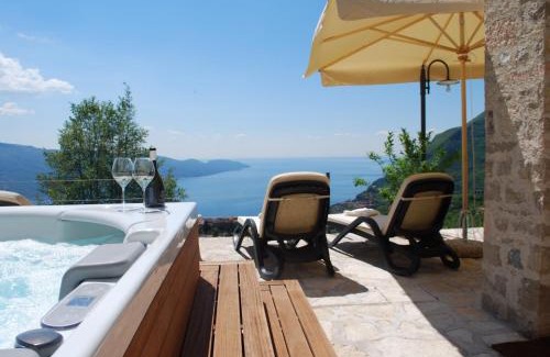 Gardola Apartment | BnB Borgo le Vigne - La Vendemmia Only Adults