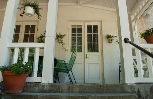 Havdhem Bed & Breakfast | Bo på Bigård Eke Gamla Skola