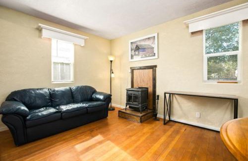 Central - Terry House | Bo360 Bungalow with Hot Tub and Sauna