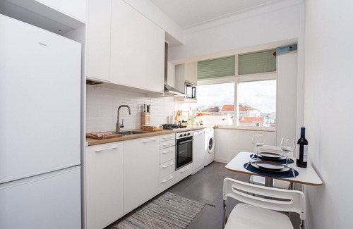 Linda-a-Velha Apartment | Boa Hora Apartment (C123)
