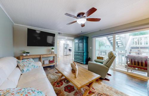 Pensacola Beach Apartment | Boardwalk B12