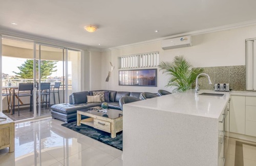 Mindarie Apartment | Boardwalk Bliss Explore the Lively Mindarie Marina