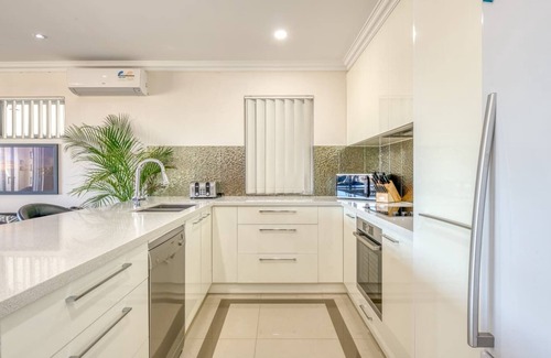 Mindarie Apartment | Boardwalk Bliss Explore the Lively Mindarie Marina