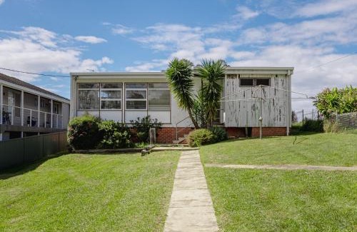 Urunga House | Boardwalk Bungalow - pristine ocean views