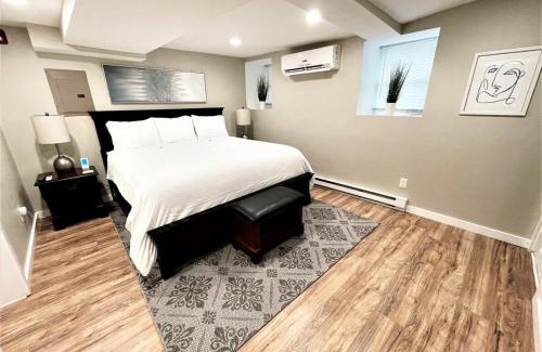 Wilmington Apartment | Boardwalk- large modern unit with King bed fast WIFI free coffee and easy parking
