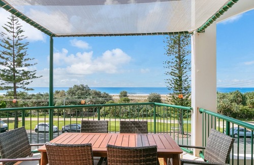 Bilinga Apartment | Boardwalk Pacific 8 - Beachfront Bilinga - Min. 3 Night Stays!