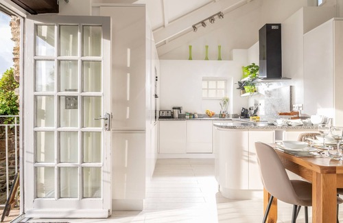 Liskeard Cottage | Boasting idyllic views across countryside vistas, Blackberry Barn provides a relaxing space for you