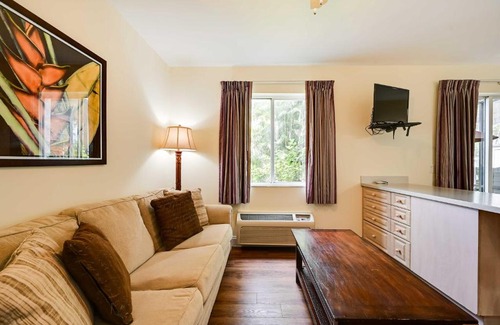 Naples Apartment | Boat, Bird and Bask Studio 15 Mi to Everglades NP