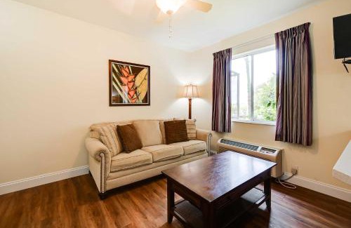 Naples Apartment | Boat, Bird and Bask Studio 15 Mi to Everglades NP