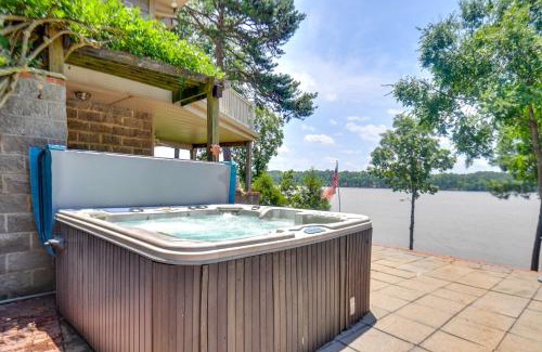 Elberton House | Boat Dock Access Clarks Hill Lake Hideaway!