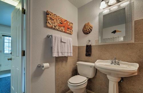 Homosassa House | Boat Dock and Kayaks Canalfront Home in Homosassa