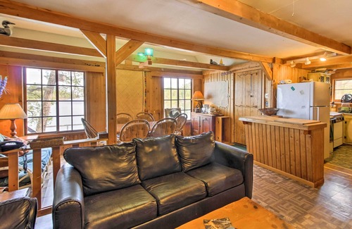 International Falls Cabin | Boat Dock & Beach: Charming Stop Island Cabin