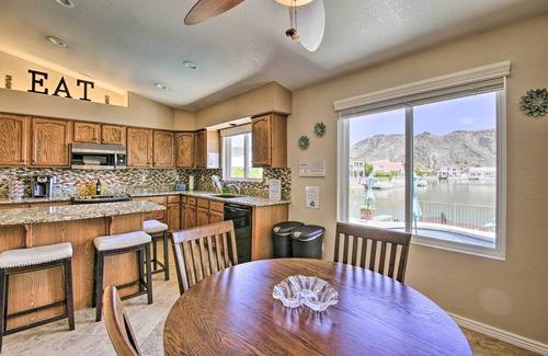 Mohawk HOA House | Boat Dock & Pool: Lakefront Glendale Getaway!