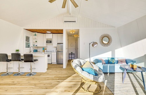 Tranquil Harbour House | Boat, Fish & Bike: Oak Island Home w/Large Yard