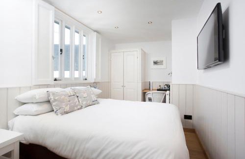 Whitstable Hotel | Boat House