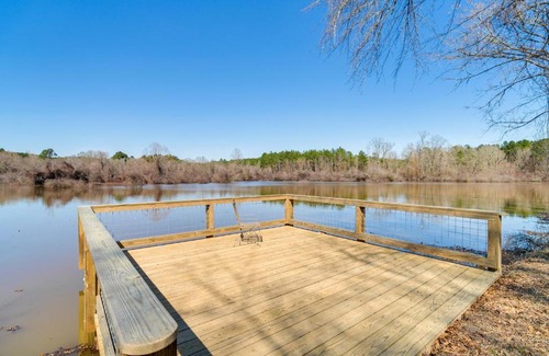 Negreet House | Boat Launch On-Site Lakefront Toledo Bend Getaway