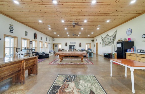 Negreet House | Boat Launch On-Site Lakefront Toledo Bend Getaway