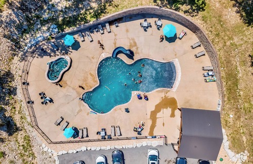 Indian Point House | Boat Slip Included, Hot Tub, Lakefront resort