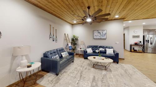 Indian Point House | Boat Slip - Luxury Lake Resort Lodge