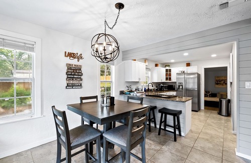 New Braunfels House | Boat Slip/WaterSlide/Outdoor Kitchen/Paddle Boards