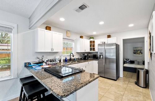 New Braunfels House | Boat Slip/WaterSlide/Outdoor Kitchen/Paddle Boards