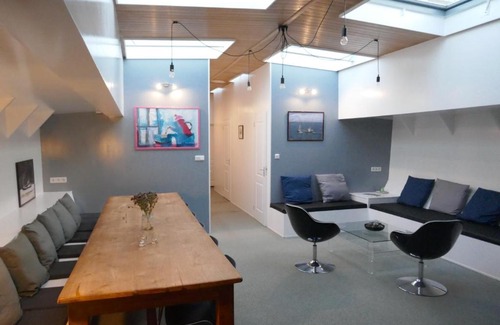 Stadsdriehoek Boat Rental | Boathotel Rotterdam Wilhelmina