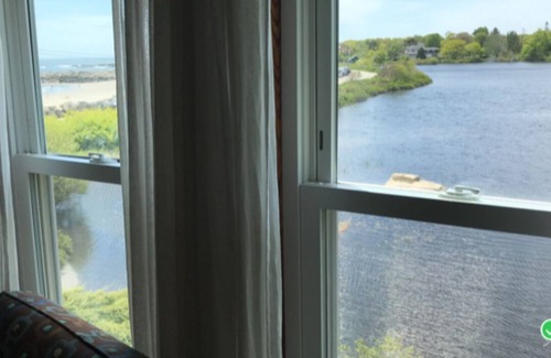 Fortunes Rocks House | Boathouse Apartment at Fortunes Rocks, 100 feet from the beach.