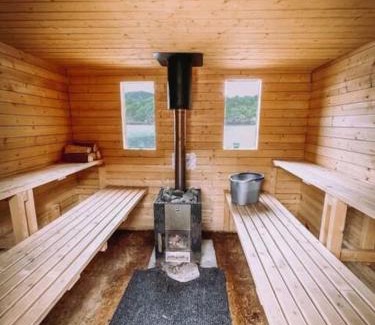 Afjord Apartment | Boathouse apartment with floating sauna