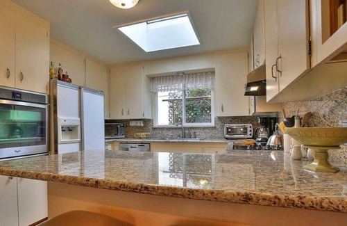 Pacific Grove House | Boathouse - Pacific Grove House - Walk to the Water