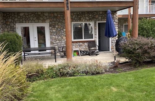 Sicamous Condo | Boating & Sledding Paradise