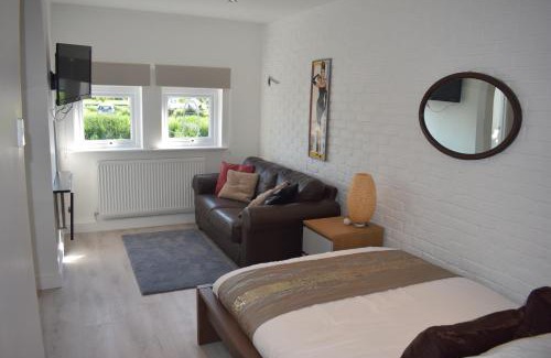 Sandwich Apartment | Boatyard View